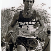 José Manuel Abascal, medalla de bronce en los 1500, en los JJ OO de Los Ángeles, 1984, corriendo en la Casa de Campo, Madrid, 1987.