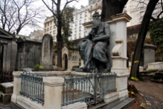 Tumba de Daniel Ifla Osiris, en el cementerio de Montmartre